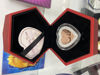 Picture of Монета у вигляді серця "Святкування любові - Лебеді"